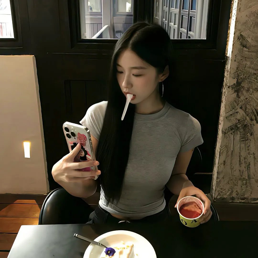 鲜花盛开的村庄封面